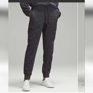 Lululemon dance studio size 8. Graphite Gray. Online. Unlined